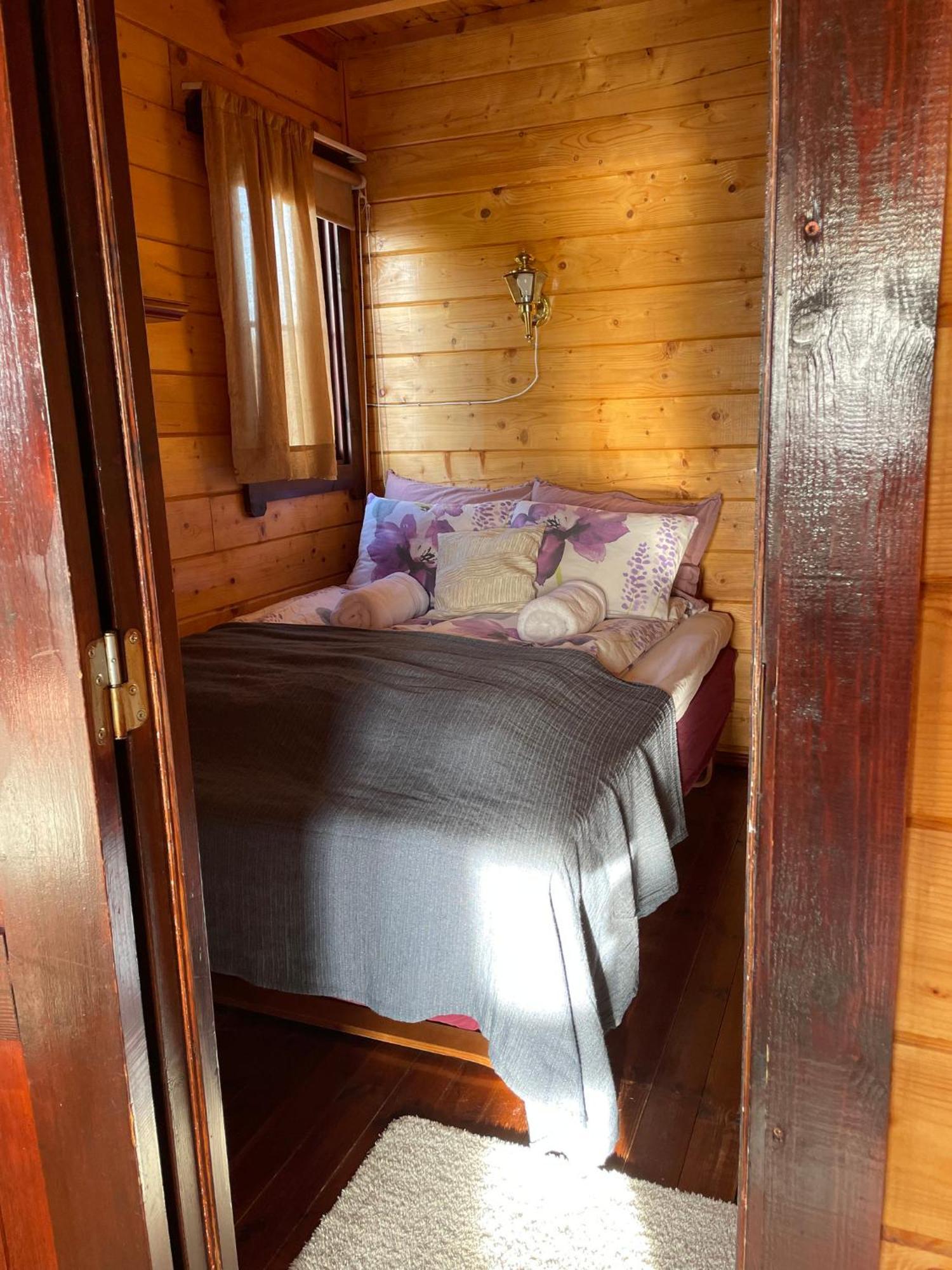 Kaldbaks-Kot Cottages Husavik Exterior photo